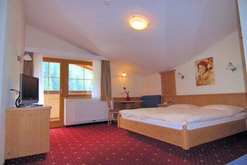 Hotel Garni Forelle Tux Chambre photo