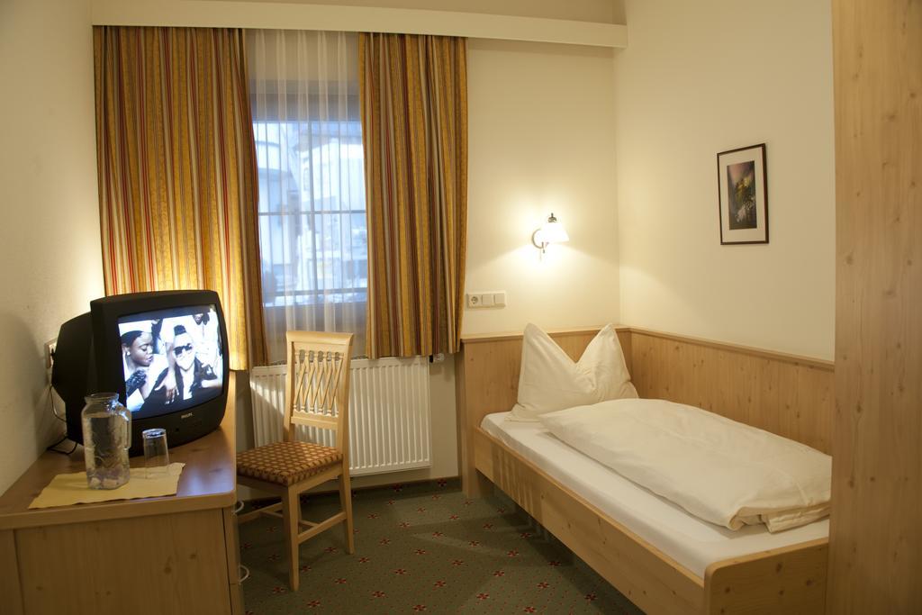 Hotel Garni Forelle Tux Chambre photo